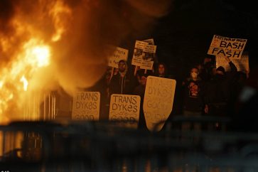 USA: Echauffourées dans l'Université Berkeley contre la venue d'un éditorialiste de Breitbart
