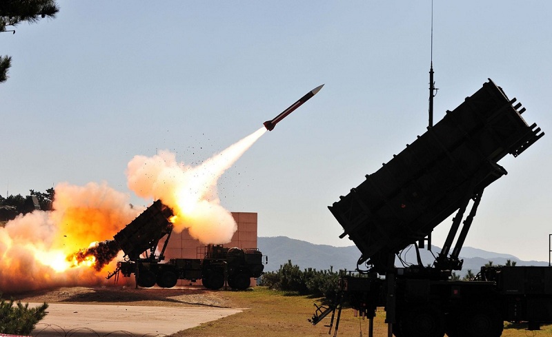 Les USA prévoit de livrer à l’Ukraine une batterie de Patriot, chacun de ces missiles coûtant trois millions de dollars.