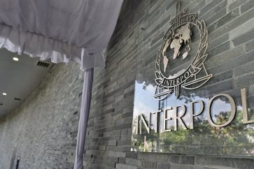 interpol2