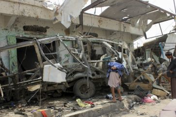 Un bus d'enfants yéménites bombardé par la coalition saoudienne