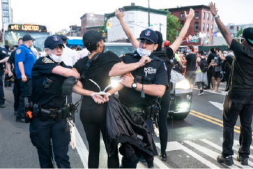 Les Etats-Unis sont secoués par de violentes manifestations dénonçant les brutalités policières et le racisme.