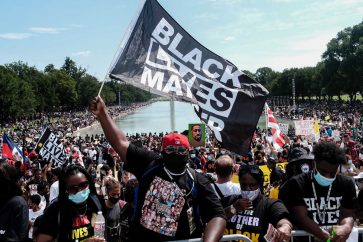 Une foule de manifestants antiracistes s'est retrouvée au coeur de Washington pour réclamer la fin des violences policières contre la minorité noire