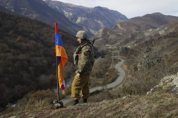 L'Azerbaïdjan et l'Arménie ont signé début novembre un accord qui a mis fin à plusieurs semaines d'affrontements meurtriers au Nagorny Karabakh.