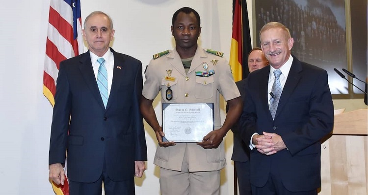 Assimi Goïta, l’homme fort du Mali qui fait partie de ceux qui ont participé au coup d'Etat au Mali du 18 août 2019, a suivi une formation aux Etats-Unis