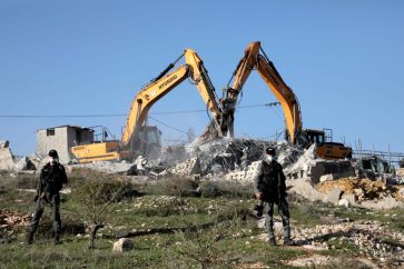 Des bulldozers israéliens ont arraché les tentes et des toilettes mobiles de familles bédouines dans le secteur de Khumsa al-Baqa, en Cisjordanie occupée