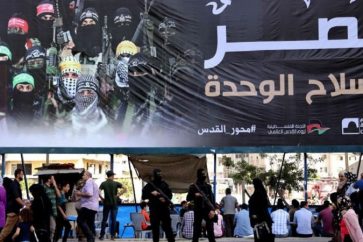 «Le commandement de la résistance suit de près les tentatives provocatrices et agressives des colons et de leurs dirigeants dans la ville d’Al-Qods et la mosquée d’Al-Aqsa».