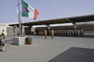 Le contingent italien aurait reçu une sorte de véritable ordre d’expulsion d’ici juillet concernant l’utilisation de la base aérienne logistique avancée d’Al Minhad.