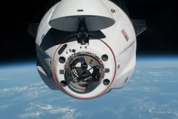 Des astronautes américains voleraient à bord de vaisseaux Soyouz, ce qui n’est pas une nouveauté, mais surtout des équipages russes pourraient voler sur des vaisseaux de SpaceX.