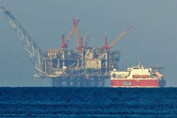 Outre Delek Drilling, cinq autres partenaires sont impliqués dans Tamar, dont le géant américain Chevron qui détient 25% du gisement et en assure l'exploitation.