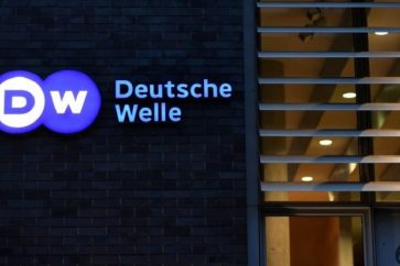 Des employés arabes suspendus par Deutsche Welle pour avoir critiqué Israël.