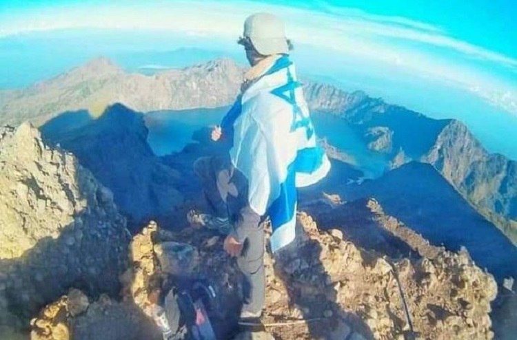 Un 'touriste' israélien dans l'archipel yéménite de Socotra.