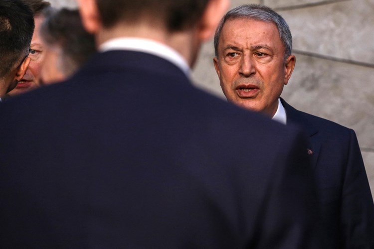 Le ministre turc de la Défense Hulusi Akar