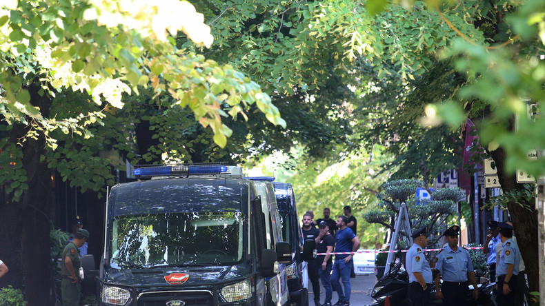 Les forces albanaises sécurisent la zone autour de l'ambassade d'Iran à Tirana le 7 septembre.