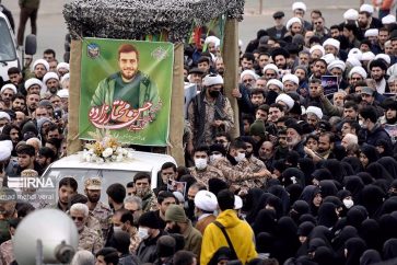 Funérailles du martyr iranien Hassan Mokhtarzadeh tué par des émeutiers