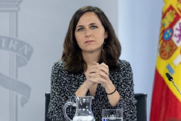 ministre_espagnole_urteaga
