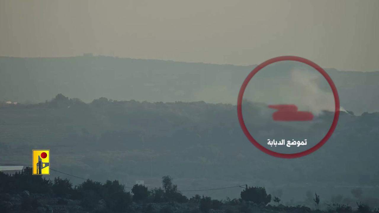 Un char israélien détruit par un tir du Hezbollah, le 16 novembre 2023.