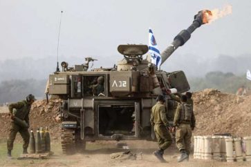 Un char israélien bombarde Gaza (illustration)