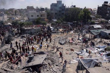 Un site touché par les bombardements israéliens à Khan Younis, au sud de Gaza. ©Associated Press