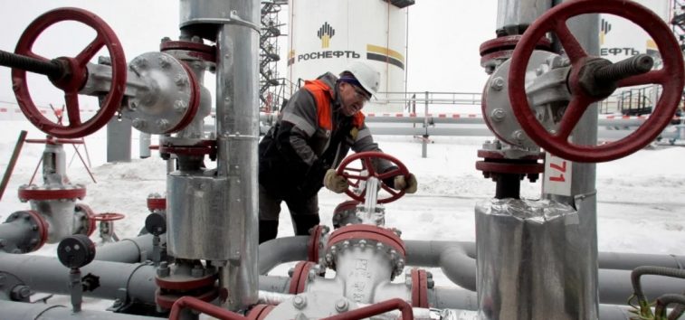 <a href="https://french.almanar.com.lb/3266826">Bloomberg : les importations de pétrole russe par l&rsquo;Inde atteignent leur plus haut niveau en 10 mois</a>