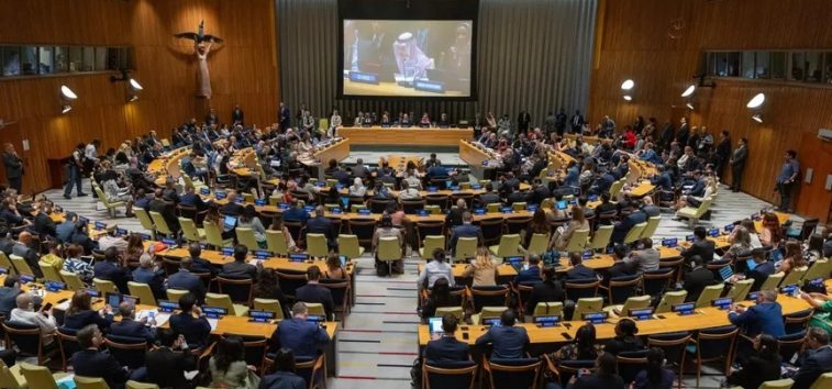 <a href="https://french.almanar.com.lb/3355244">Déclaration de New York pour la solution de deux Etats : appel au désarmement du Hamas, à la fin de la colonisation en Cisjordanie et de la guerre contre Gaza</a>