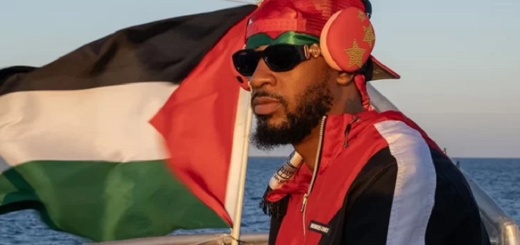 <a href="https://french.almanar.com.lb/3354914">Silence des médias US après l&rsquo;arrestation et le passage à tabac du dirigeant syndical Chris Smalls par l&rsquo;armée israélienne</a>