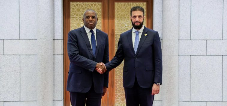 <a href="https://french.almanar.com.lb/3332716">Le Royaume-Uni annonce le rétablissement de ses relations diplomatiques avec la Syrie. Première visite en 14 ans de son ministre des AE à Damas</a>