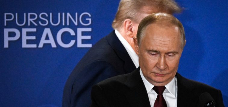 <a href="https://french.almanar.com.lb/3373097">En Alaska, Trump se fait voler la vedette par Poutine</a>