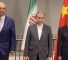 Les ministres russe, iranien et chinois des Affaires étrangères, Sergueï Lavrov, Abbas Araghchi et Wang Yi posent pour une photo. ©IRNA