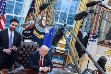 Le président américain Donald Trump (à droite) rencontre le maire élu de New York, Zohran Mamdani, dans le Bureau ovale de la Maison-Blanche à Washington, le 21 novembre 2025. ©CNN