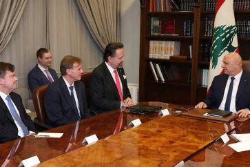 Entretien entre le chef d'Etat Joseph Aoun et une délégation US au palais présidentiel.